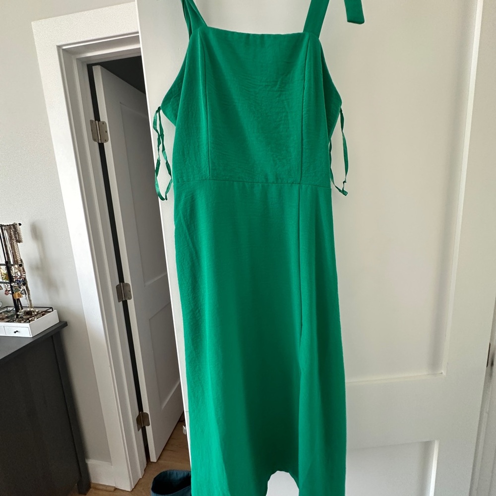 Monteau Vibrant Green Midi Dress
